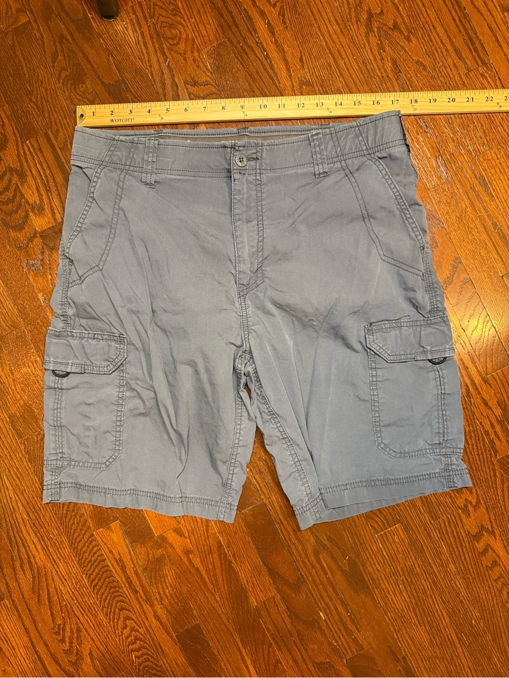Lee Performance Series/Extreme Motion Men's Cargo Shorts - Gray/Blue size 34W